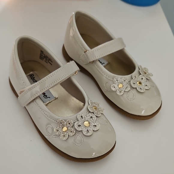 Rachel Shoes Other - Rachel Shoes Cream Dress Shoes with Floral Accents